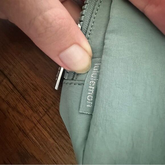 Lululemon Everywhere Belt Bag 2L Crater Blue NEW casual travel Fanny pack - Picture 6 of 8